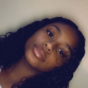 Meet your Posher, Lesley